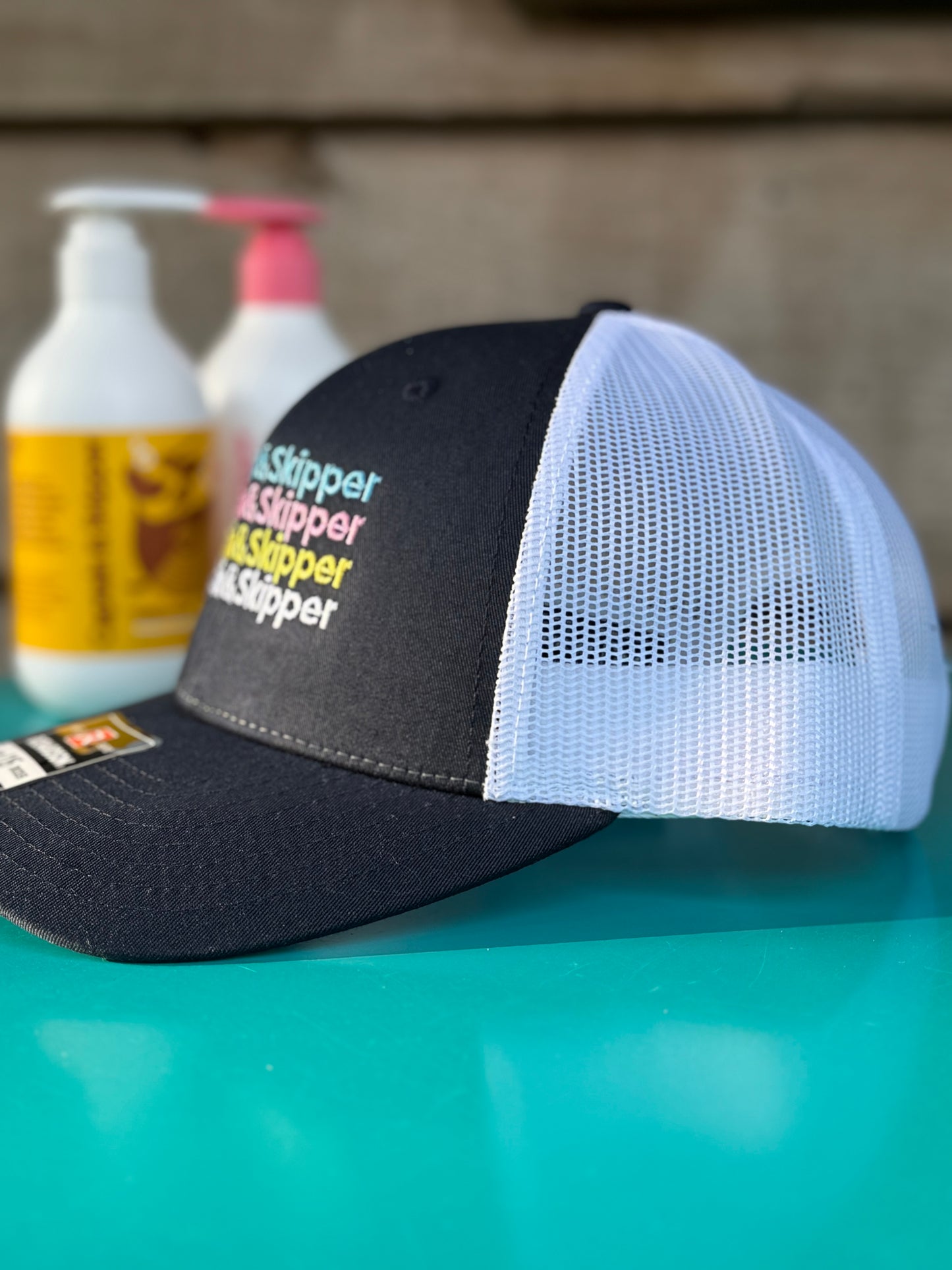 Captain & Skipper low profile trucker hat